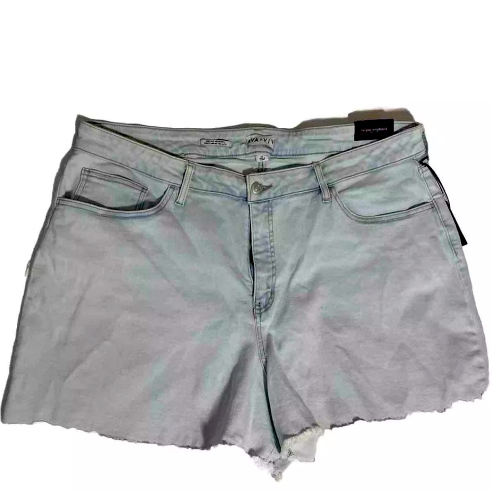 AVA & VIV Jean shorts women’s Light wash NWT plus Size 22